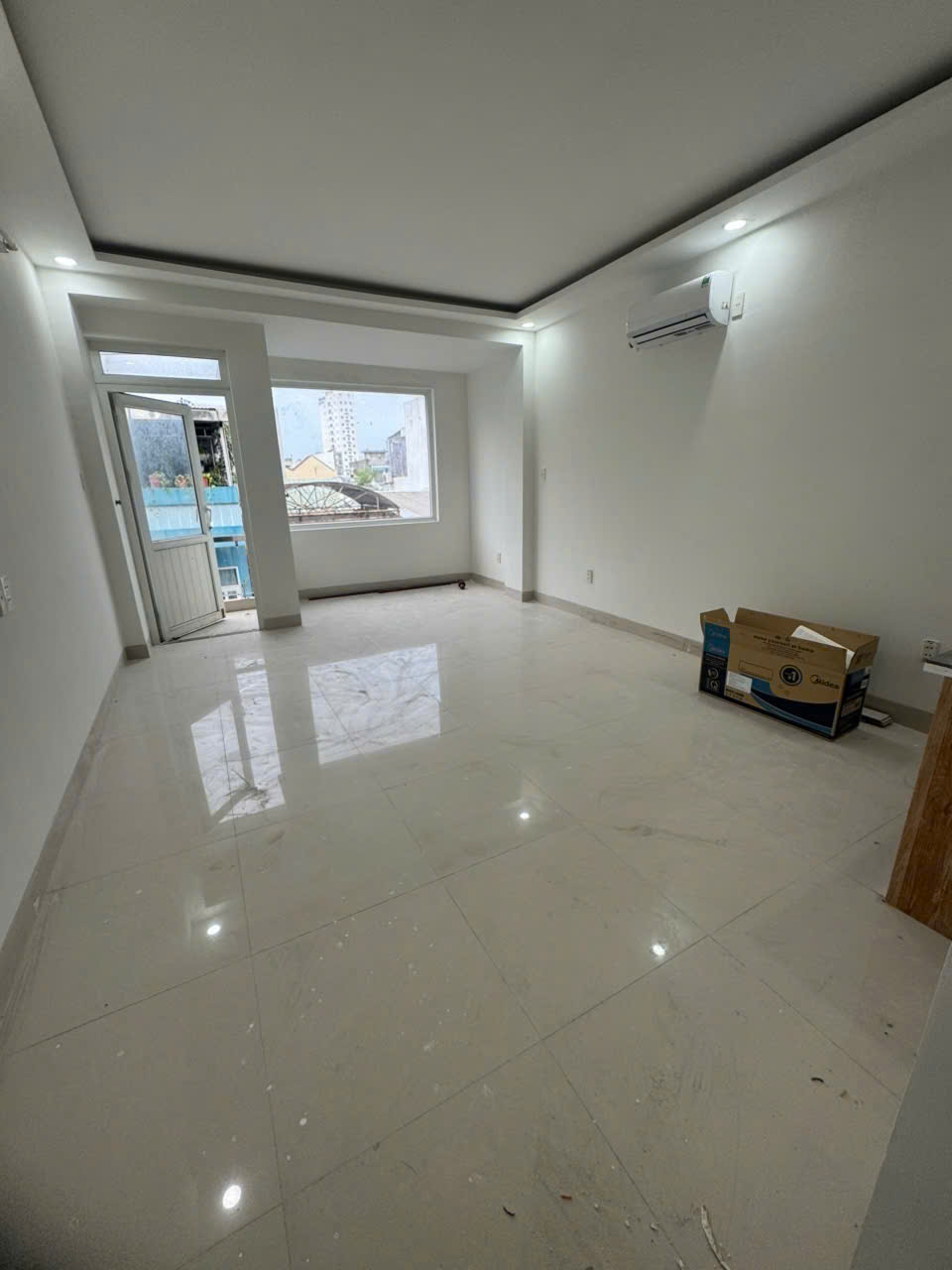 Bán nhà 4 tầng đường Nguyễn Hoàng, Bình Hiên, Hải Châu, Đà Nẵng – DT 61m² – MT 4m – đường 4m - Ảnh 4